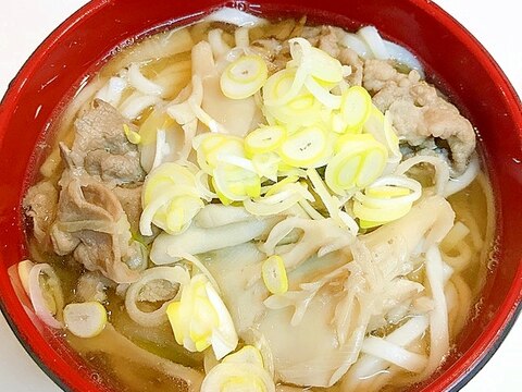 舞茸と豚バラ肉をたっぷり入れた☆ヘルシーな肉うどん